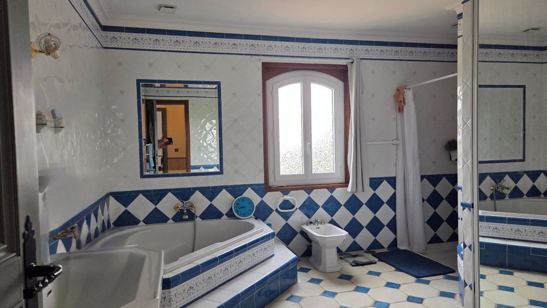 House in Casse Martin, L'Isle-Jourdain, France 5 - 19037675
