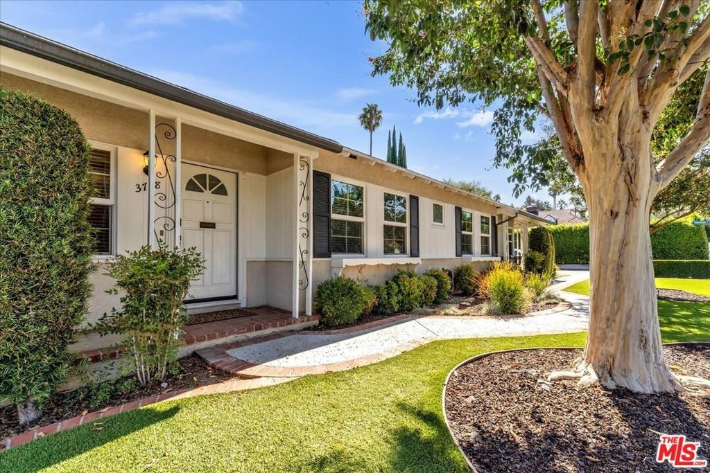 Los Angeles, California, United States 2 - 19039149