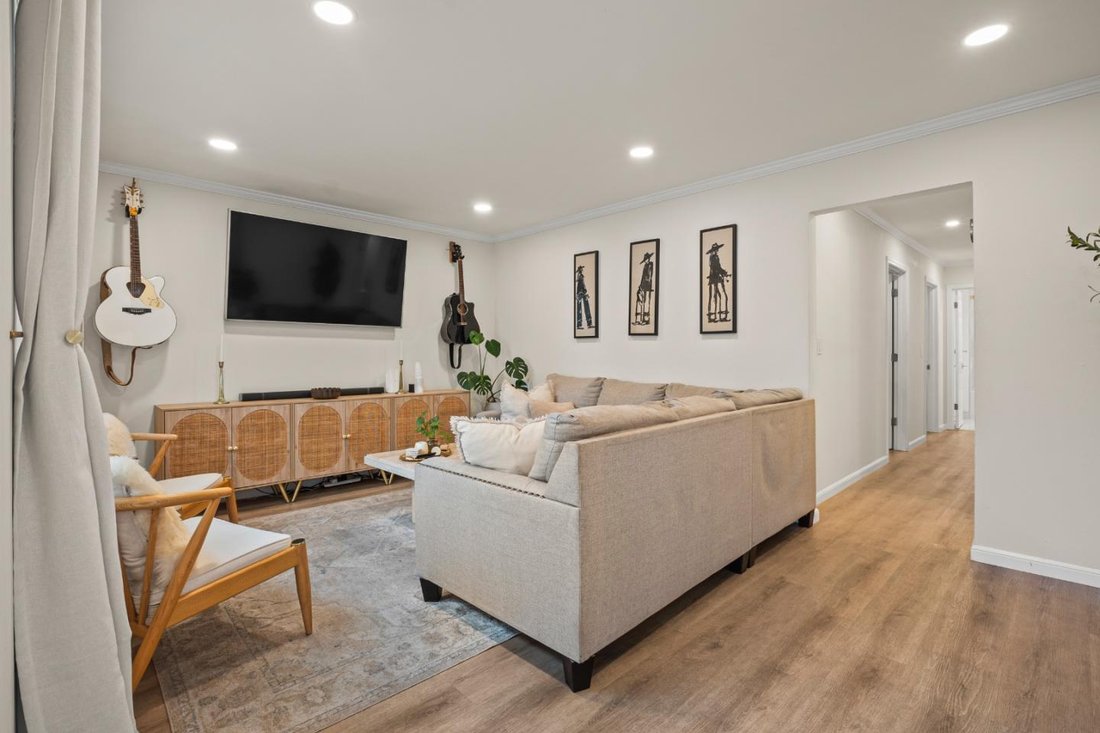 House in Redwood City, California, United States 3 - 19039722
