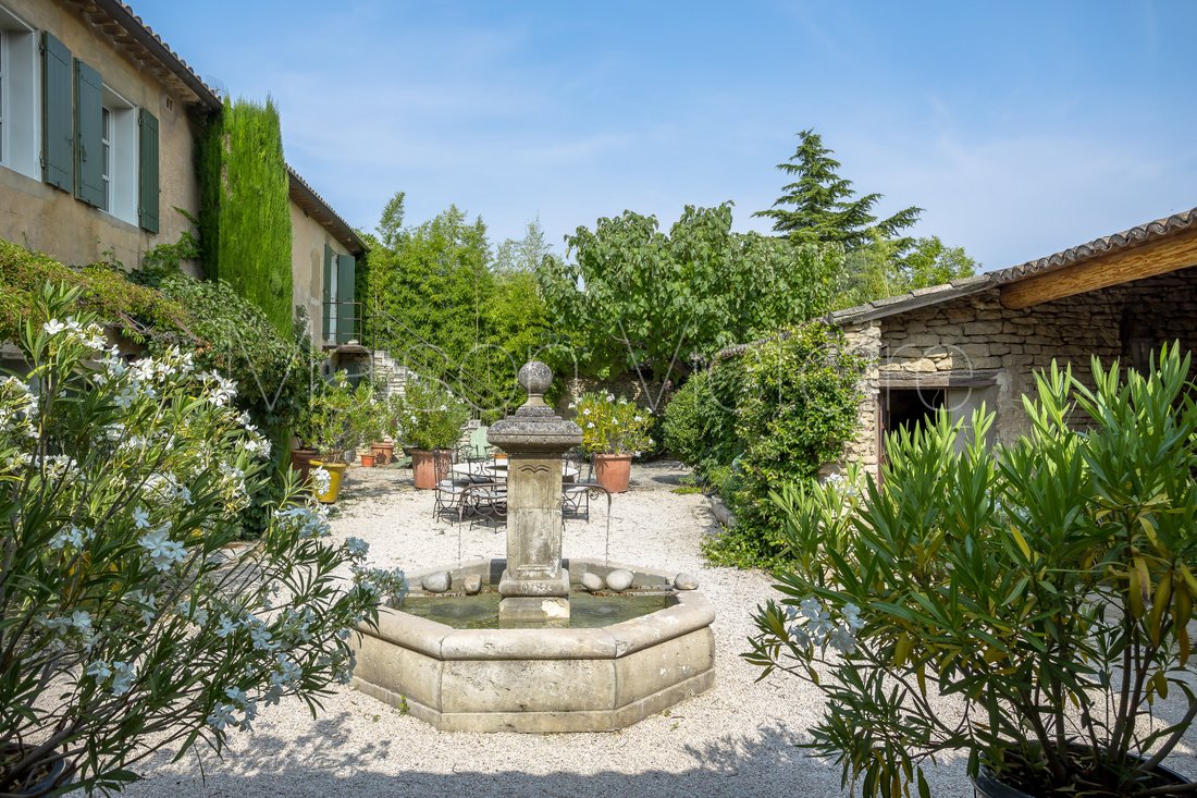 House in Cabrières-d'Avignon, Provence-Alpes-Côte d'Azur, France 3 - 19040574
