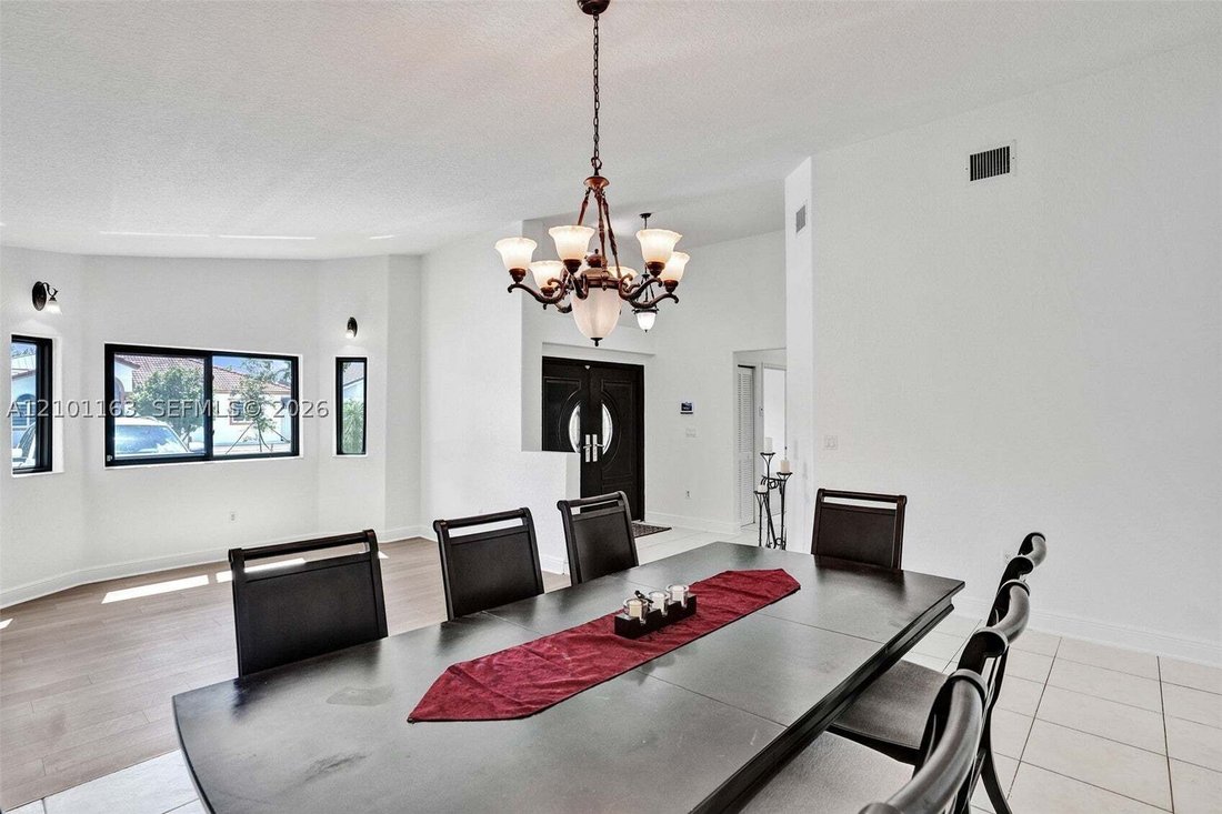 Casa a Miami Lakes, Florida, Stati Uniti 2 - 19039589