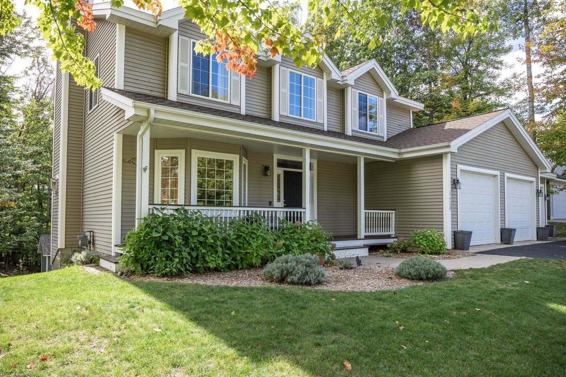 House in Traverse City, Michigan, United States 2 - 19040084