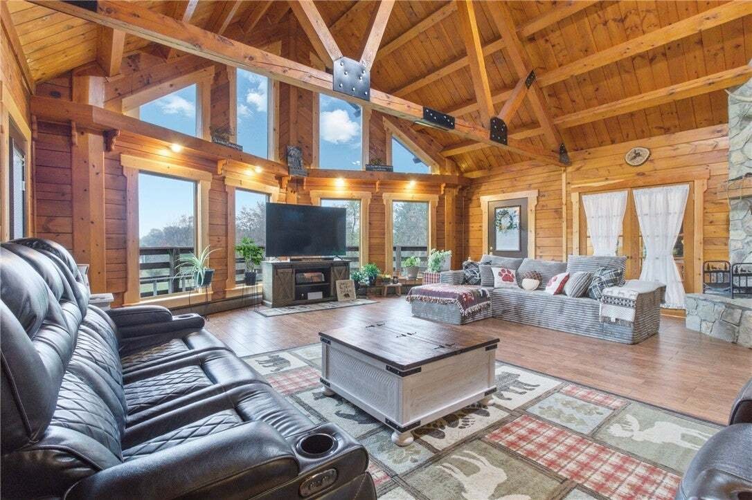 House in Reynoldsville, Pennsylvania, United States 3 - 19038901