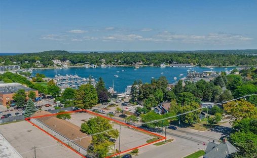 Land in Charlevoix, Michigan, United States 1