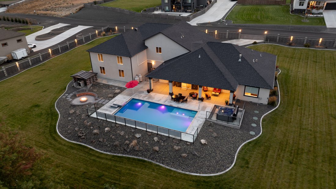 House in Kennewick, Washington, United States 1 - 19038071