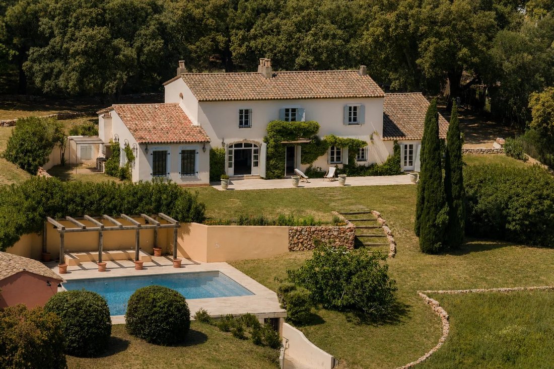 Villa in Grimaud, Provence-Alpes-Côte d'Azur, France 1 - 19037150
