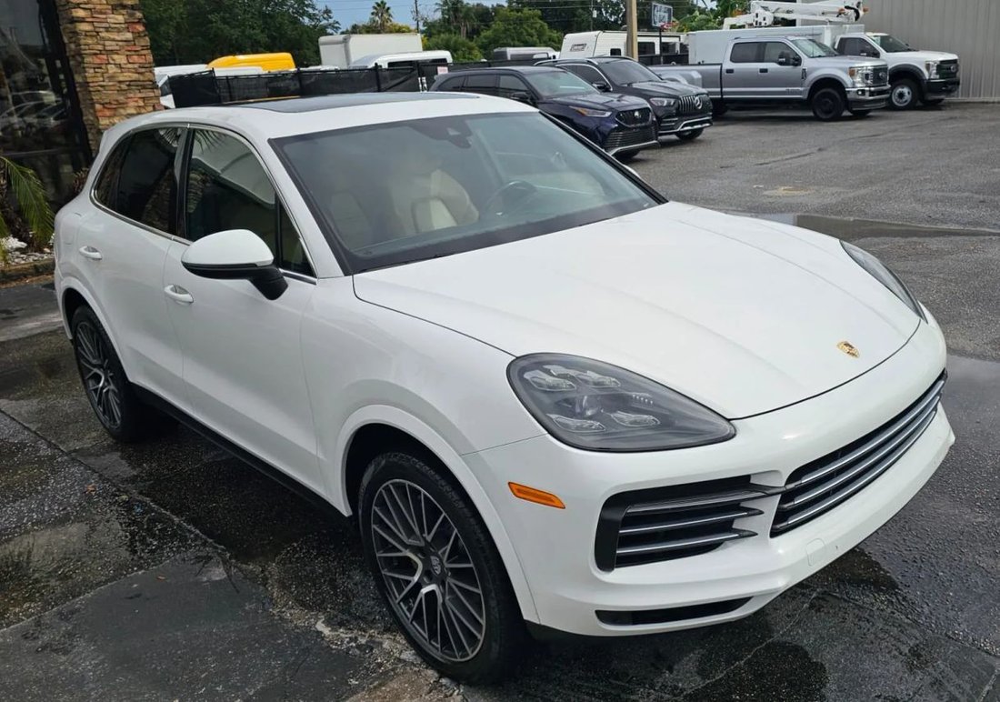 Suv in Orlando, FL, United States 2 - 19040633