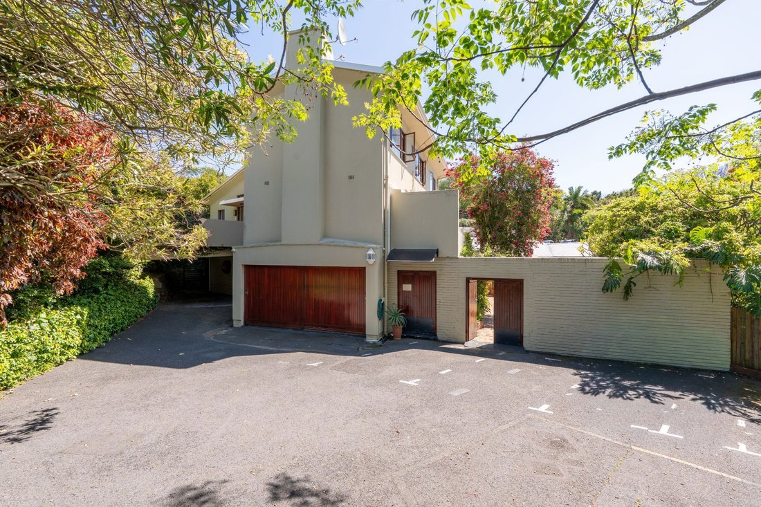 House in Kenilworth, Southern Suburbs, Cape Town 1 - 19038993
