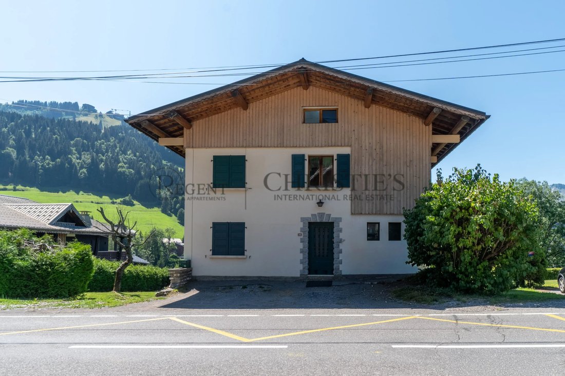 Chalet in Morzine, Auvergne-Rhône-Alpes, France 1 - 19037416