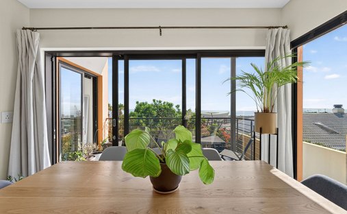 Townhouse in Green Point, Atlantic Seaboard, Cape Town 1