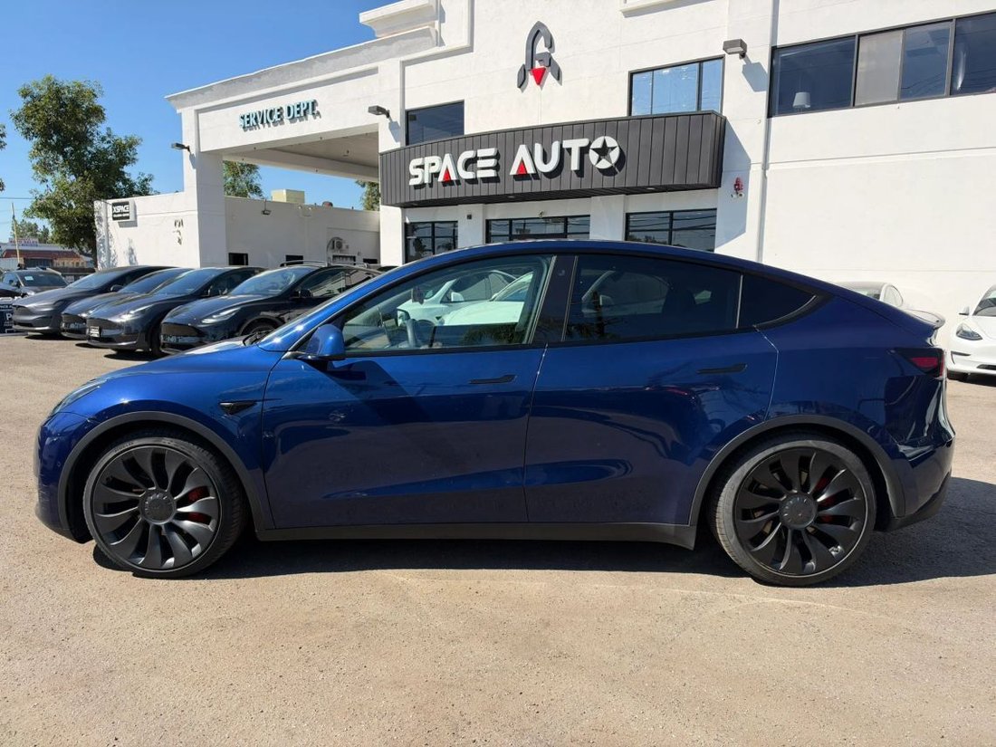 Suv in Azusa, CA, United States 4 - 19040610