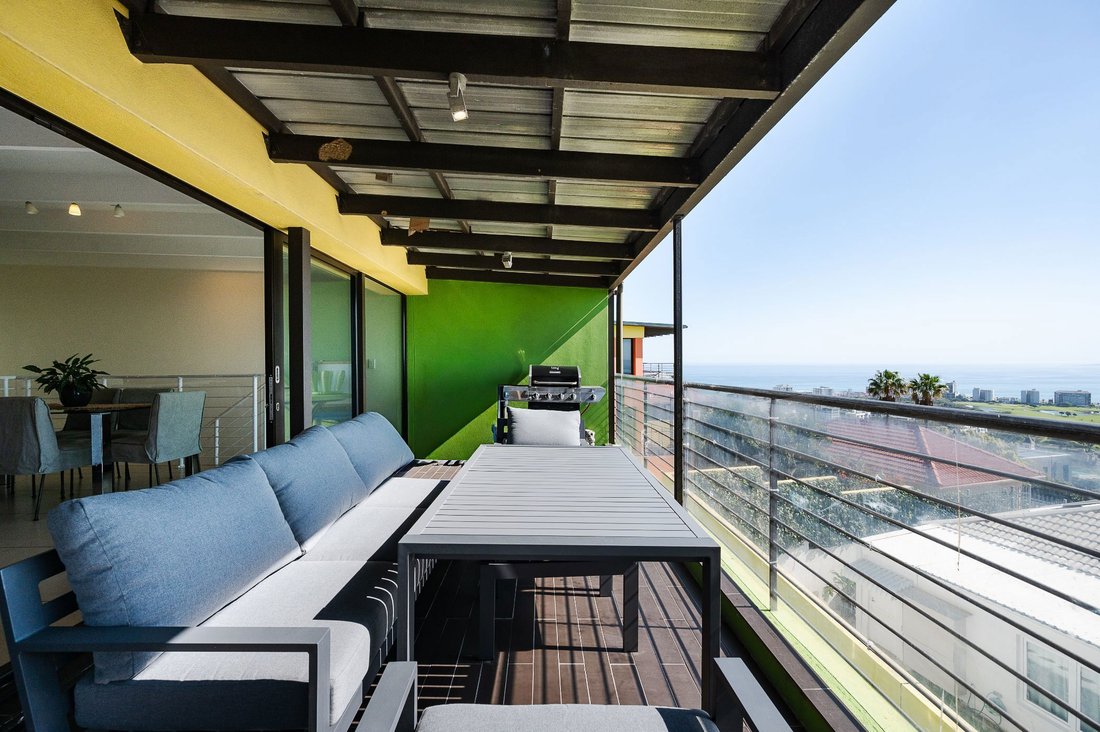 Townhouse in Green Point, Atlantic Seaboard, Cape Town 2 - 19039702