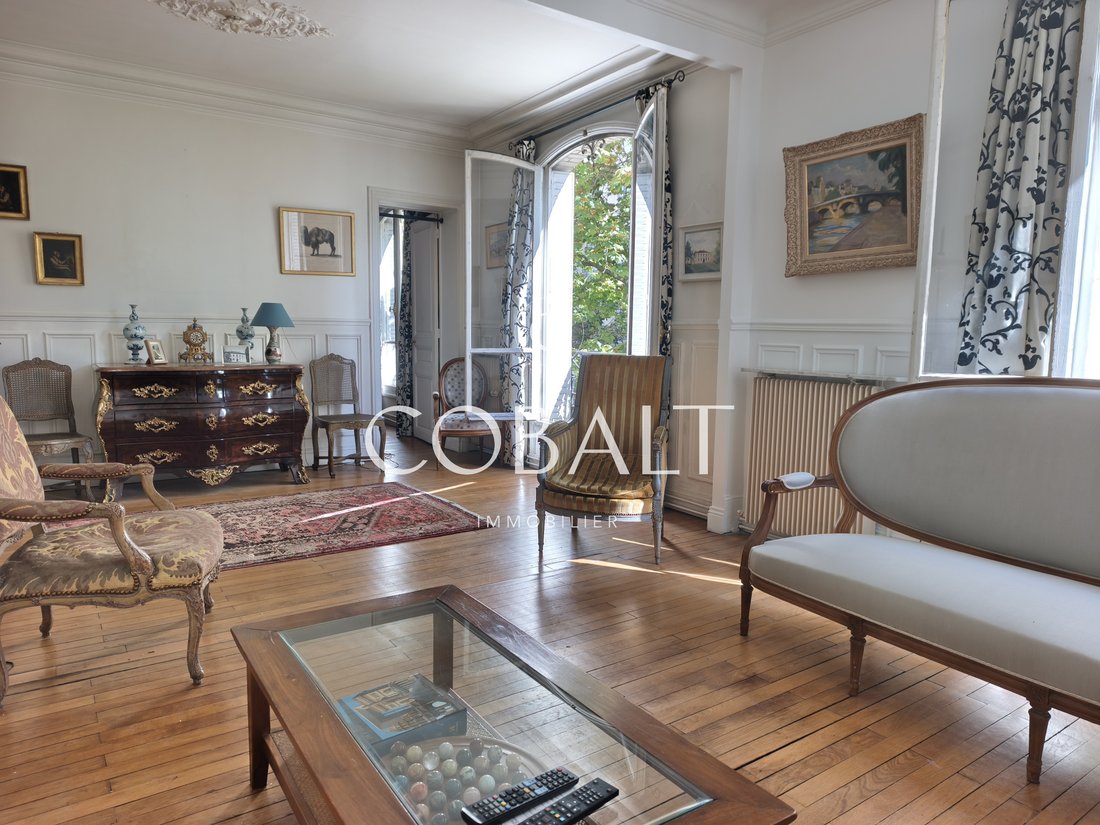 Apartment in Bois de Boulogne, Paris 16e Arrondissement, Paris 2 - 19040222