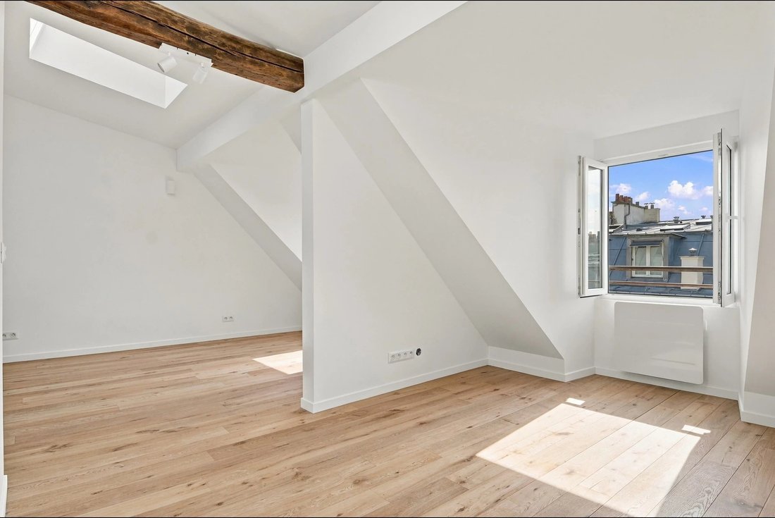 Apartment in Trudaine-Maubeuge, Paris 9e Arrondissement, Paris 2 - 19037321