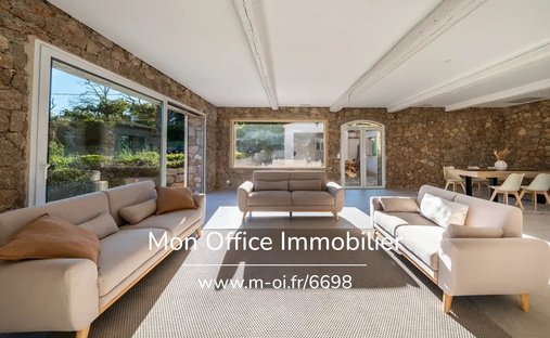 Casa en Le Plan-de-la-Tour, Provenza-Alpes-Costa Azul, Francia 1