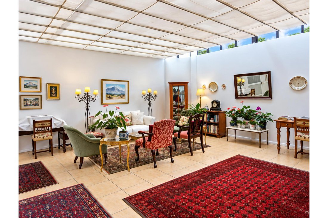 House in Rondebosch, Southern Suburbs, Cape Town 4 - 19040227