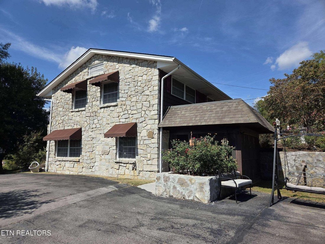 House in Clinton, Tennessee, United States 2 - 19039770