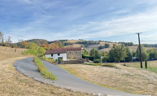 Farm Ranch in L'Etrat, Auvergne-Rhone-Alpen, Frankreich 1