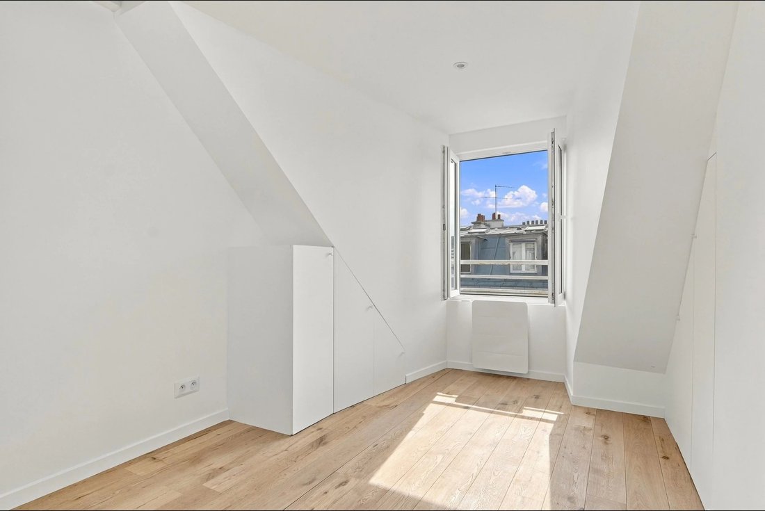 Apartment in Trudaine-Maubeuge, Paris 9e Arrondissement, Paris 5 - 19037321