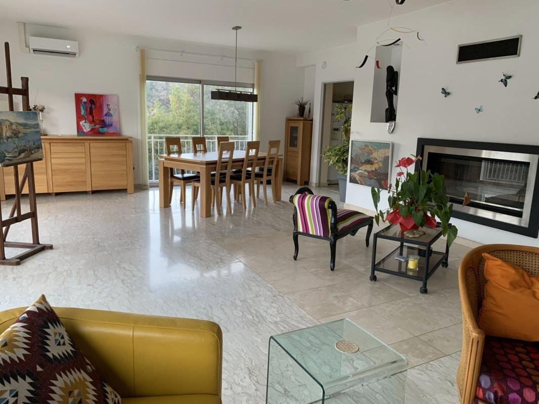 Casa en Collobrières, Provenza-Alpes-Costa Azul, Francia 5 - 19040451