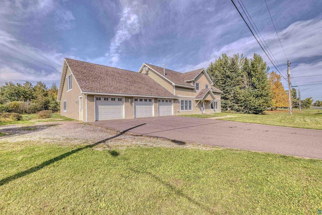 House in Oliver, Wisconsin, United States 2 - 19039224