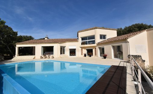 Haus in Saint-Restitut, Auvergne-Rhone-Alpen, Frankreich 1