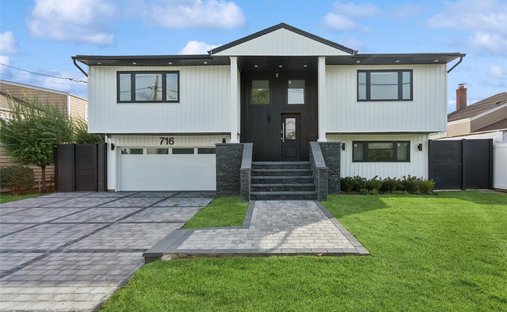 Haus in Cedarhurst of Woodland Hills, New York, Vereinigte Staaten 1