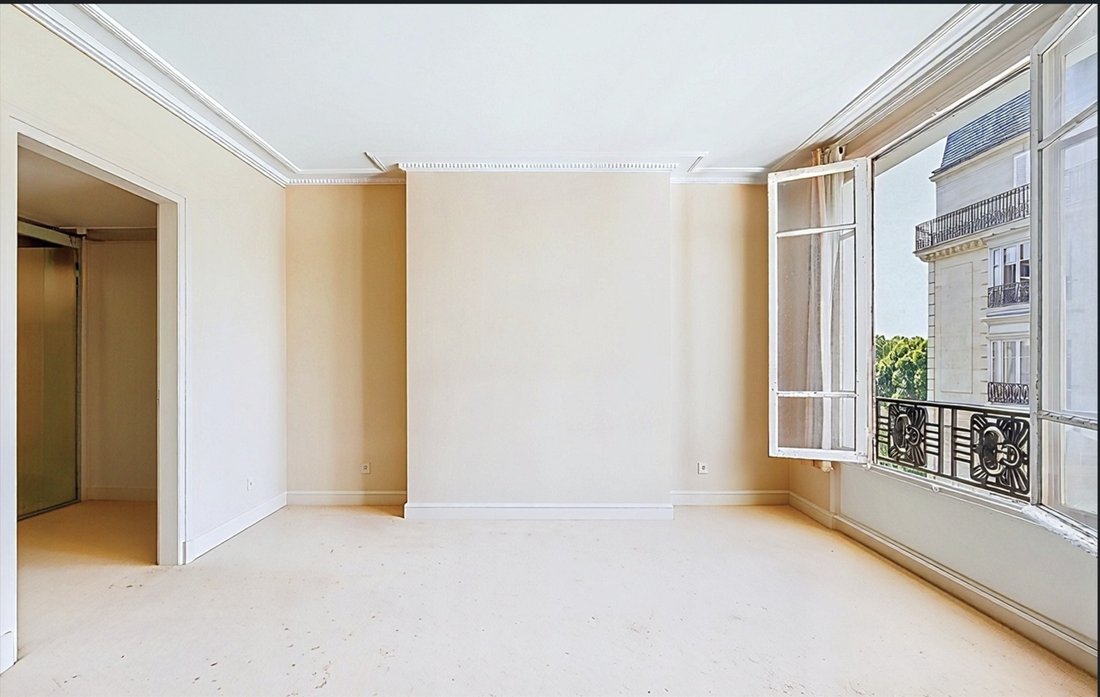 Apartment in Auteuil Sud, Paris 16e Arrondissement, Paris 2 - 19040496
