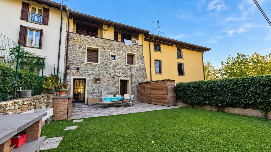 Casa en Ponteranica, Lombardía, Italia 1 - 19039099