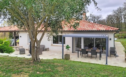 House in Casse Martin, L'Isle-Jourdain, France 1