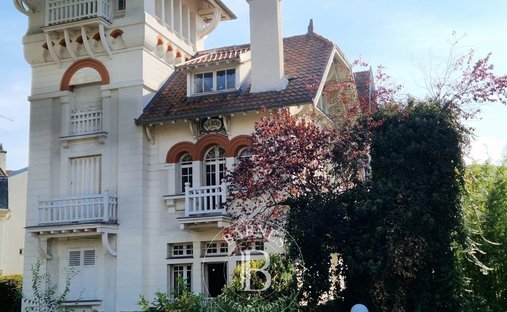House in Bas Montmorency Centre, Montmorency, France 1