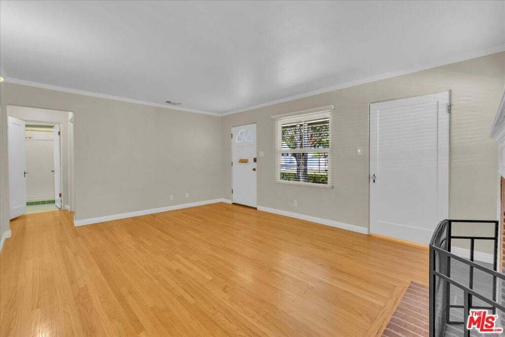 Los Angeles, California, United States 5 - 19039149