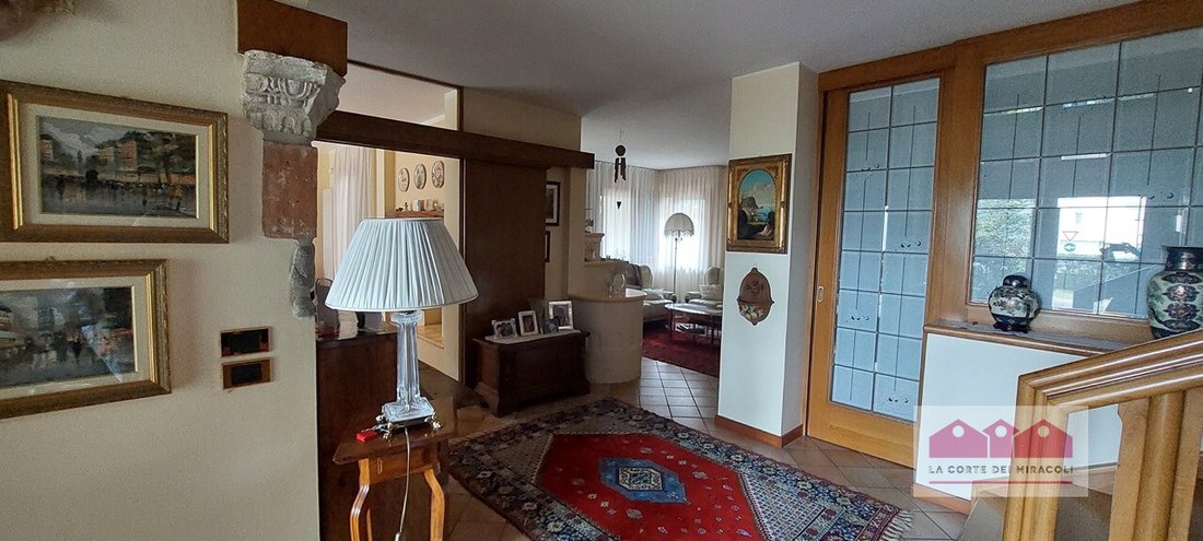 Villa in Bassano del Grappa, Veneto, Italia 4 - 19041071