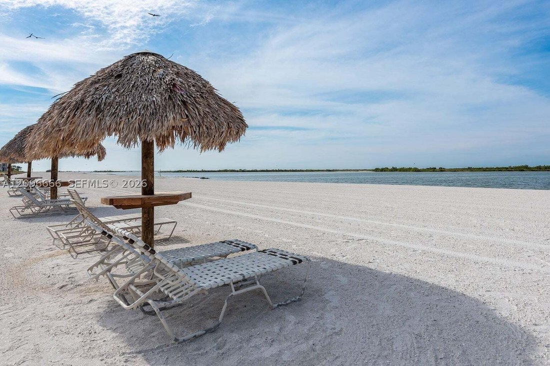 Townhouse in Marco Island, Florida, United States 2 - 19039591
