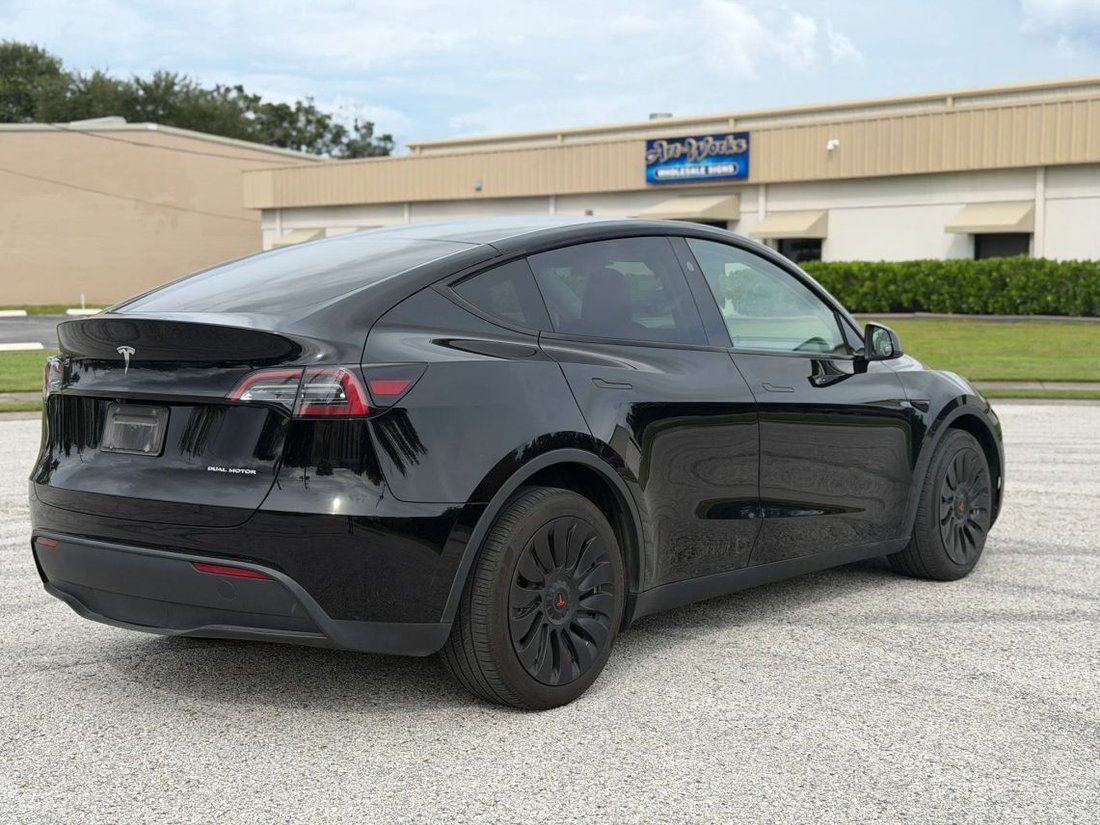 Suv in Pinellas Park, FL, United States 5 - 19040657