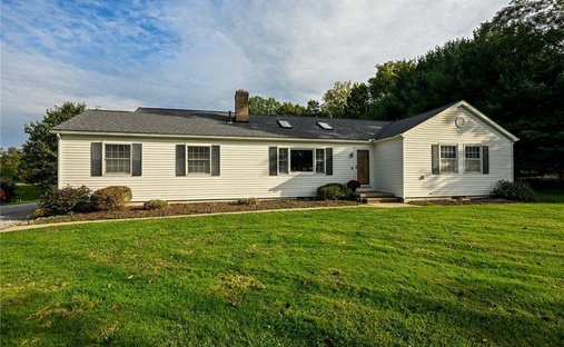House in Westfield Center, Ohio, United States 1