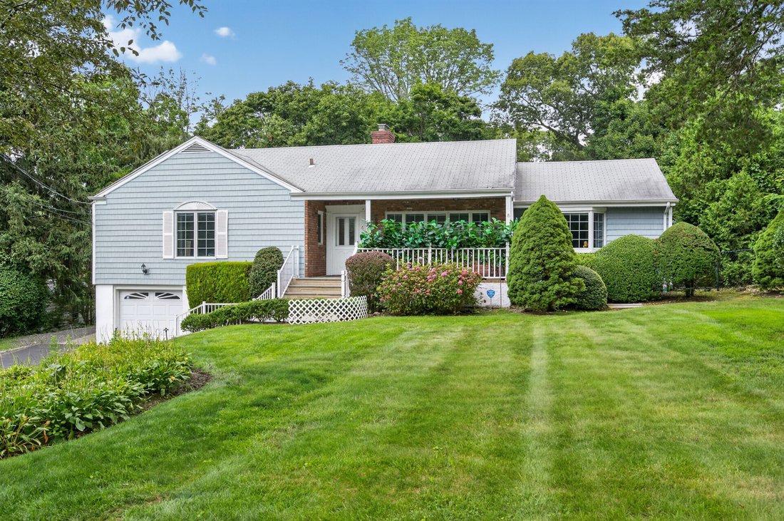 House in Cold Spring Harbor, New York, United States 1 - 19038070