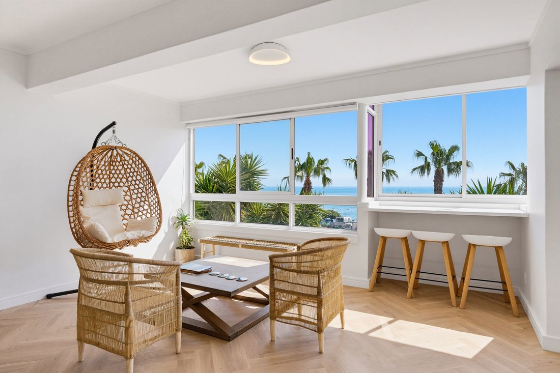 Apartment in Sea Point, Atlantic Seaboard, Cape Town 4 - 19038977