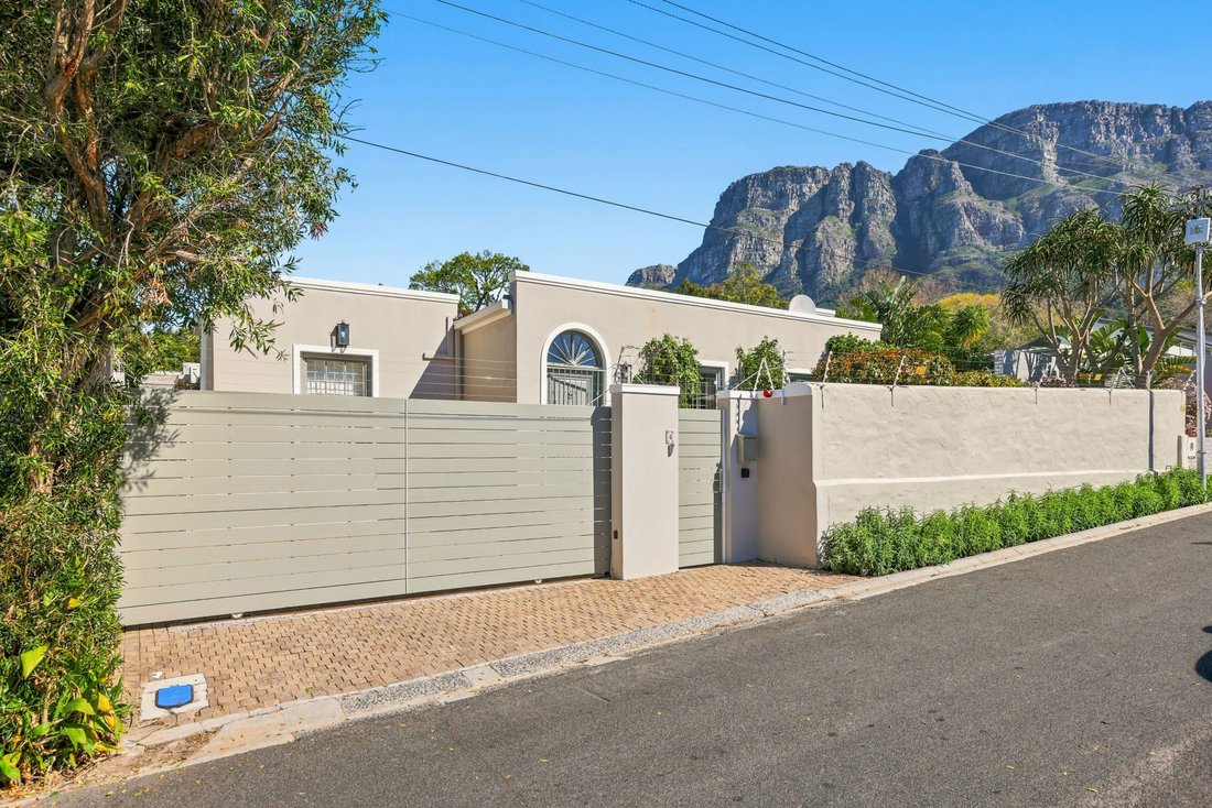 House in Newlands, Southern Suburbs, Cape Town 1 - 19039382