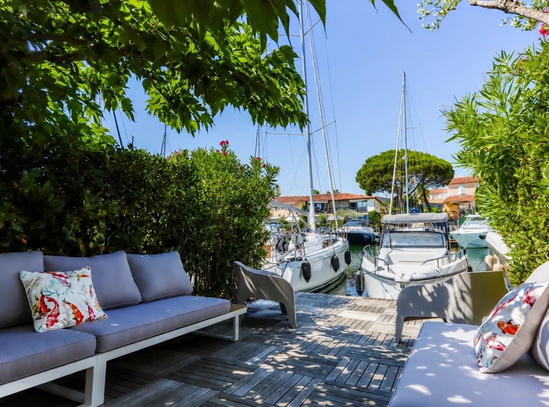 Casa a Port Grimaud, Grimaud, Provenza-Alpi-Costa Azzurra 2 - 19037149