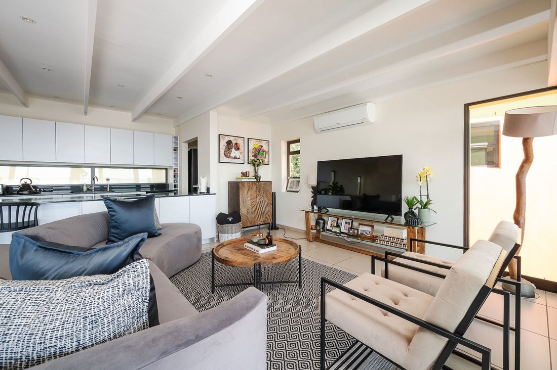 Townhouse in Green Point, Atlantic Seaboard, Cape Town 5 - 19039824