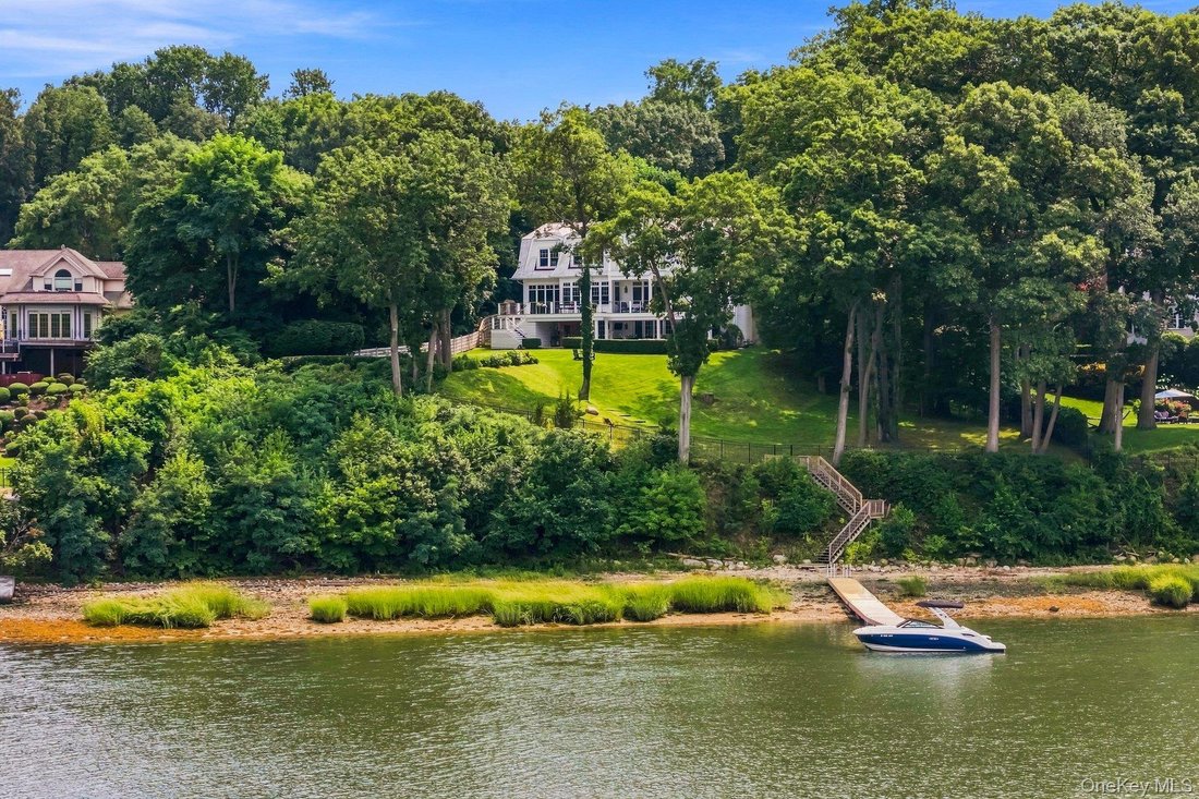 House in Halesite, New York, United States 1 - 19038136