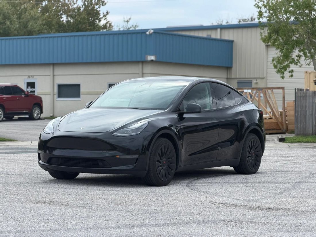 Suv in Pinellas Park, FL, United States 1 - 19040657