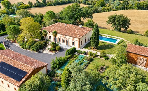 House in Casse Martin, L'Isle-Jourdain, France 1