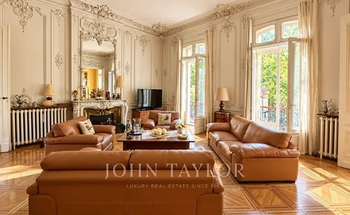 Apartment in Hôtel de Ville-Quinconce-Saint Seurin-Fondaudège, Bordeaux, France 1