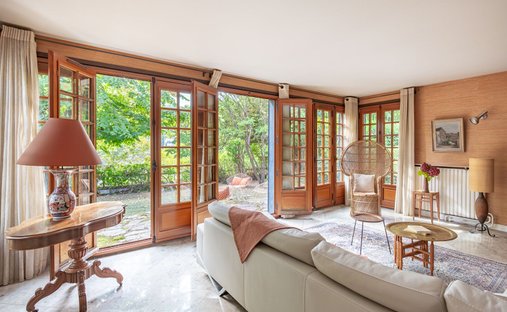 House in Ouest, Croissy-sur-Seine, France 1