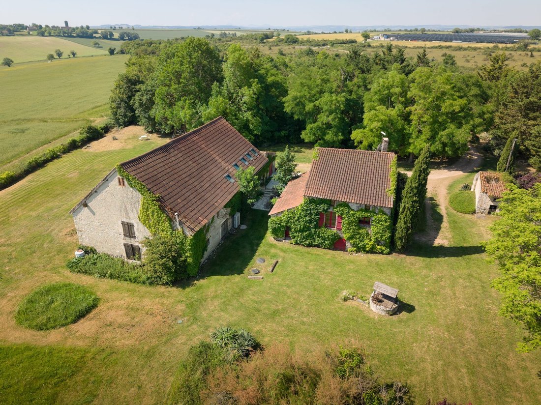 House in Charroux, Auvergne-Rhône-Alpes, France 2 - 19040983