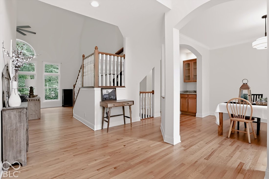 Maison à Zionsville, Indiana, États-Unis 2 - 19038381