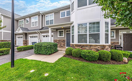 Condo in Huntington Station, New York, United States 1