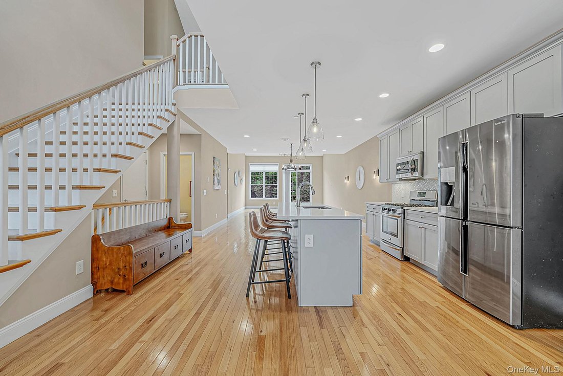 Condo in Huntington Station, New York, United States 3 - 19039112